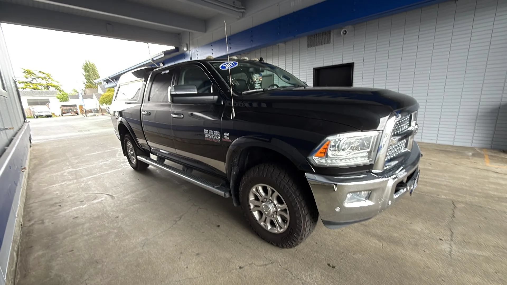 Used 2017 RAM 3500 Laramie w/ Snow Chief Group AWD/4WD image 5