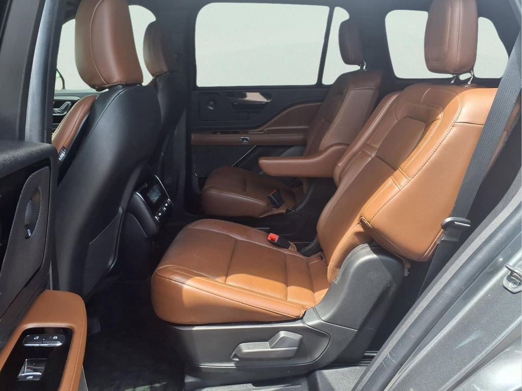 Used 2022 Lincoln Aviator Reserve w/ Equipment Group 201A AWD/4WD image 10