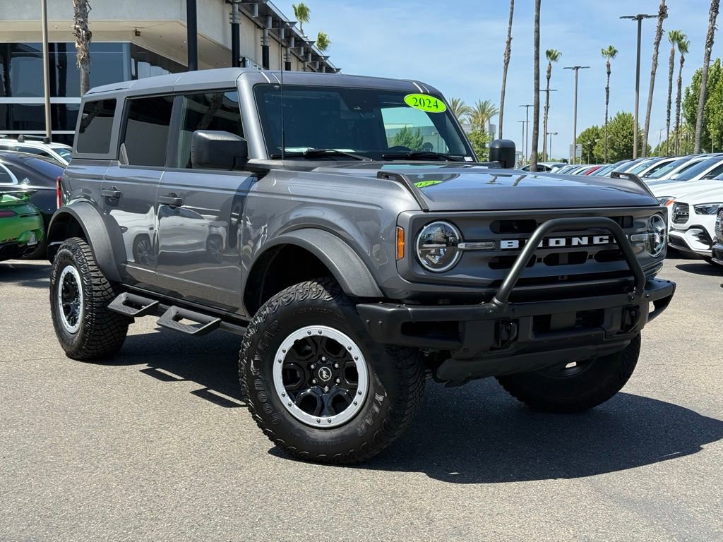 Used 2024 Ford Bronco Big Bend w/ Sasquatch Package AWD/4WD image 1