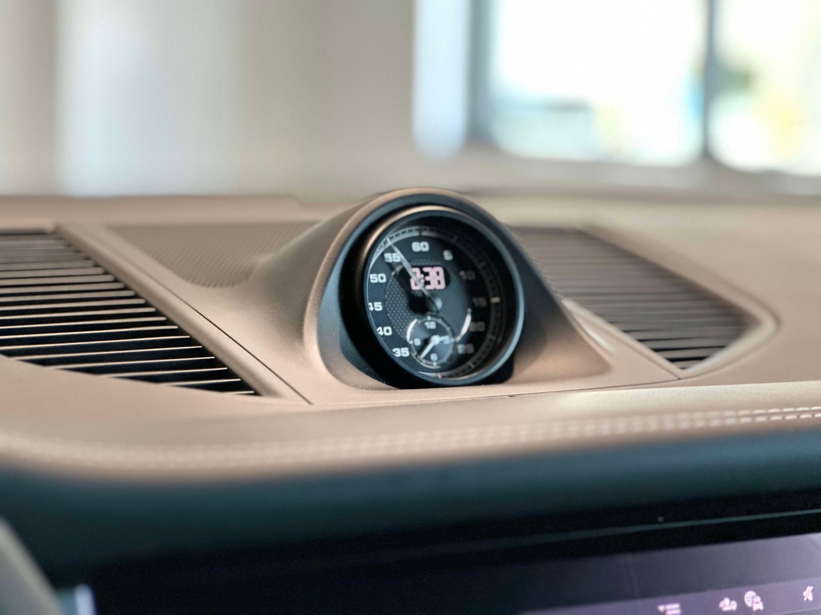 New 2026 Porsche Macan S image 22