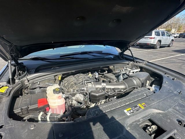 Used 2025 Jeep Grand Cherokee L Limited w/ Black Appearance Package image 16