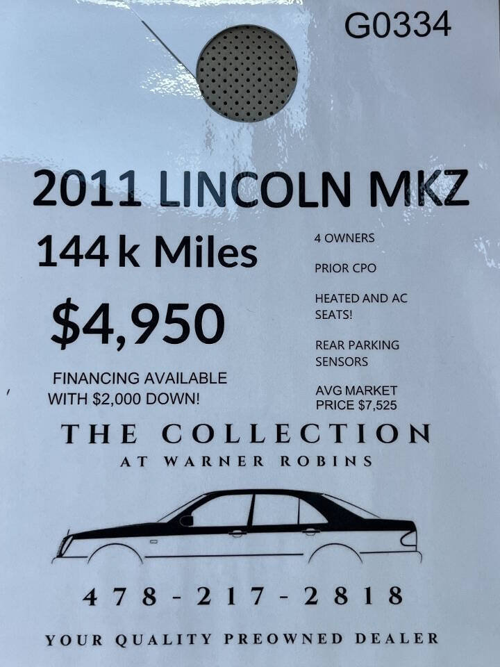 Used 2011 Lincoln MKZ FWD image 2