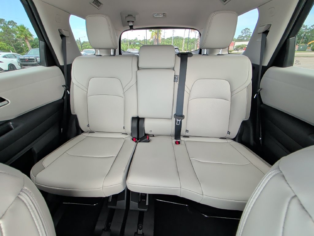 New 2026 Nissan Pathfinder SL FWD image 17