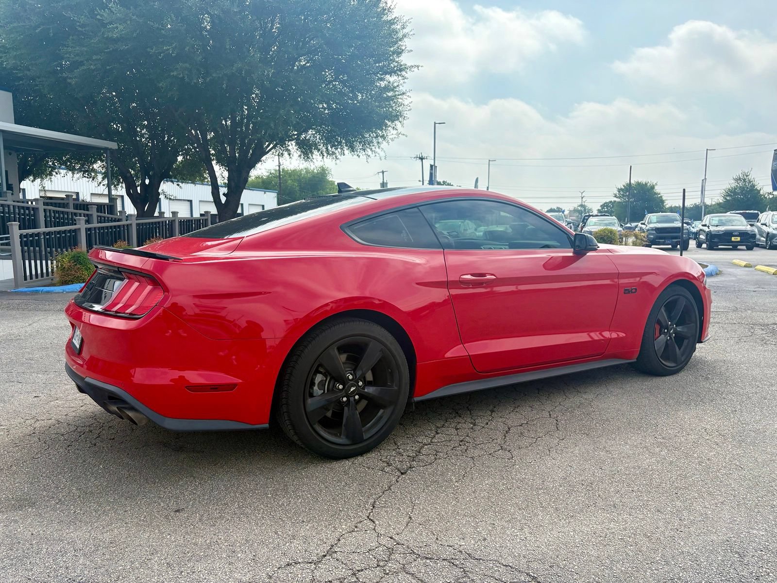 Used 2022 Ford Mustang GT Premium w/ Equipment Group 401A RWD image 3