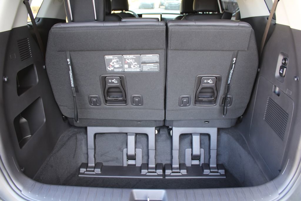 New 2026 Kia Carnival SX w/ SX Dark Edition Package image 13