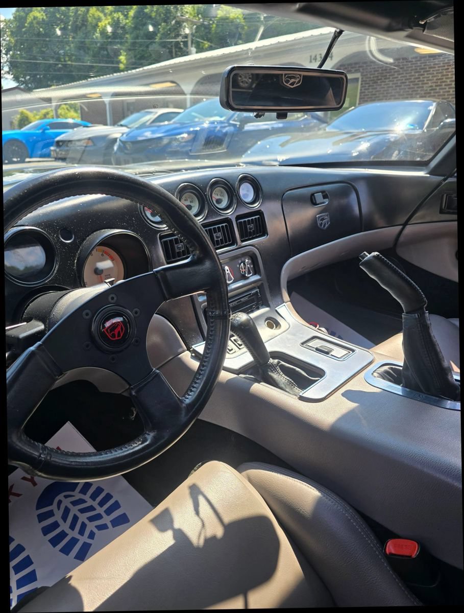 Used 1995 Dodge Viper RT/10 RWD image 5