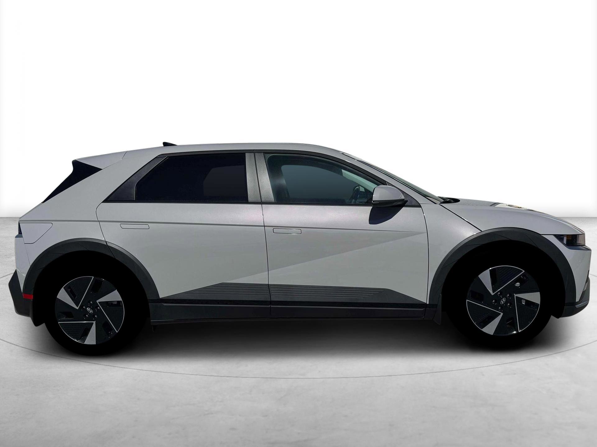 New 2026 Hyundai Ioniq 5 SEL RWD image 9