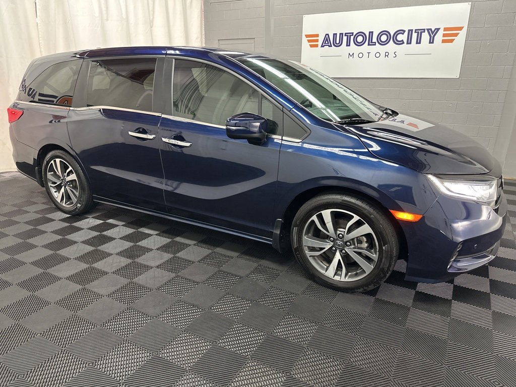 Used 2024 Honda Odyssey Touring image 2