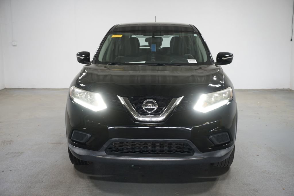 Used 2015 Nissan Rogue S image 2