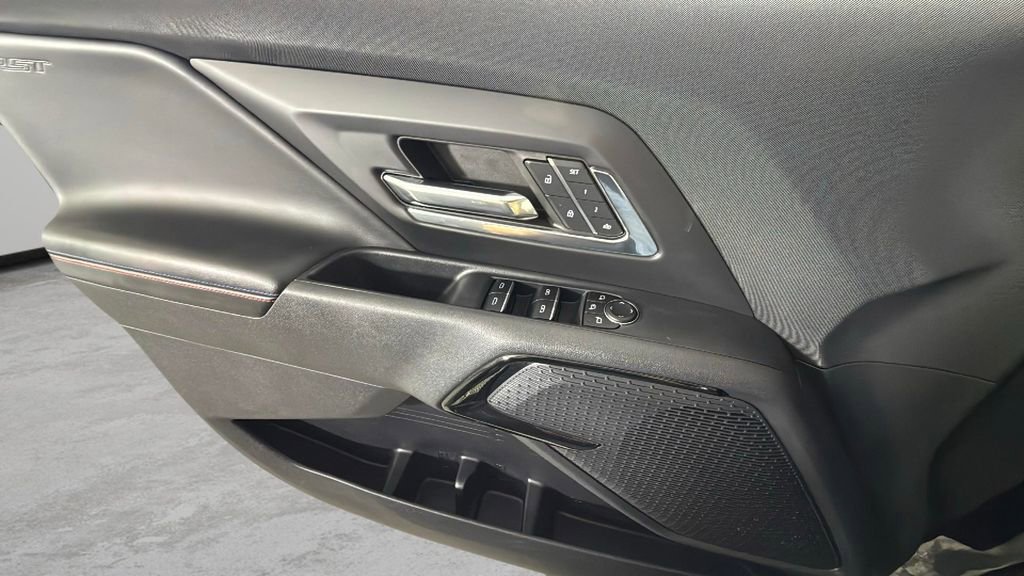 Certified 2024 Chevrolet Silverado EV RST image 22