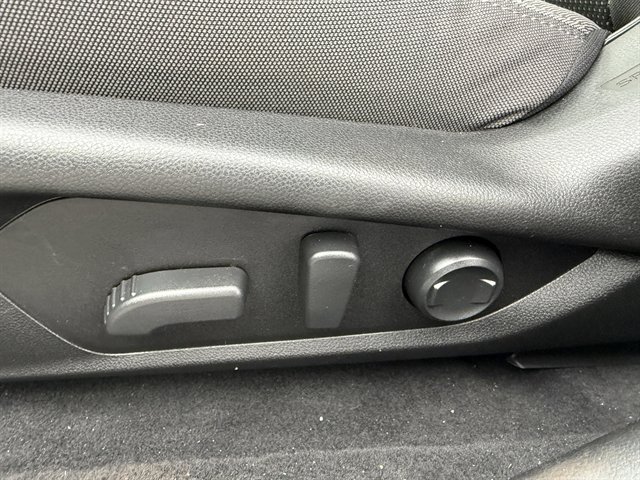 Used 2024 Subaru Crosstrek 2.0i Premium image 19