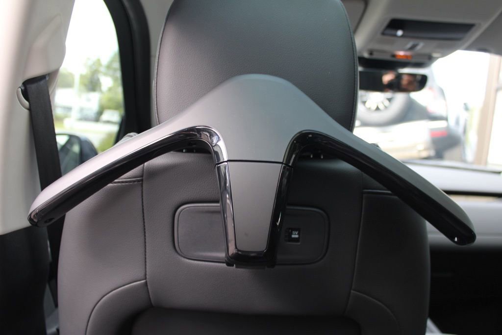 Certified 2025 Land Rover Discovery Sport S image 29