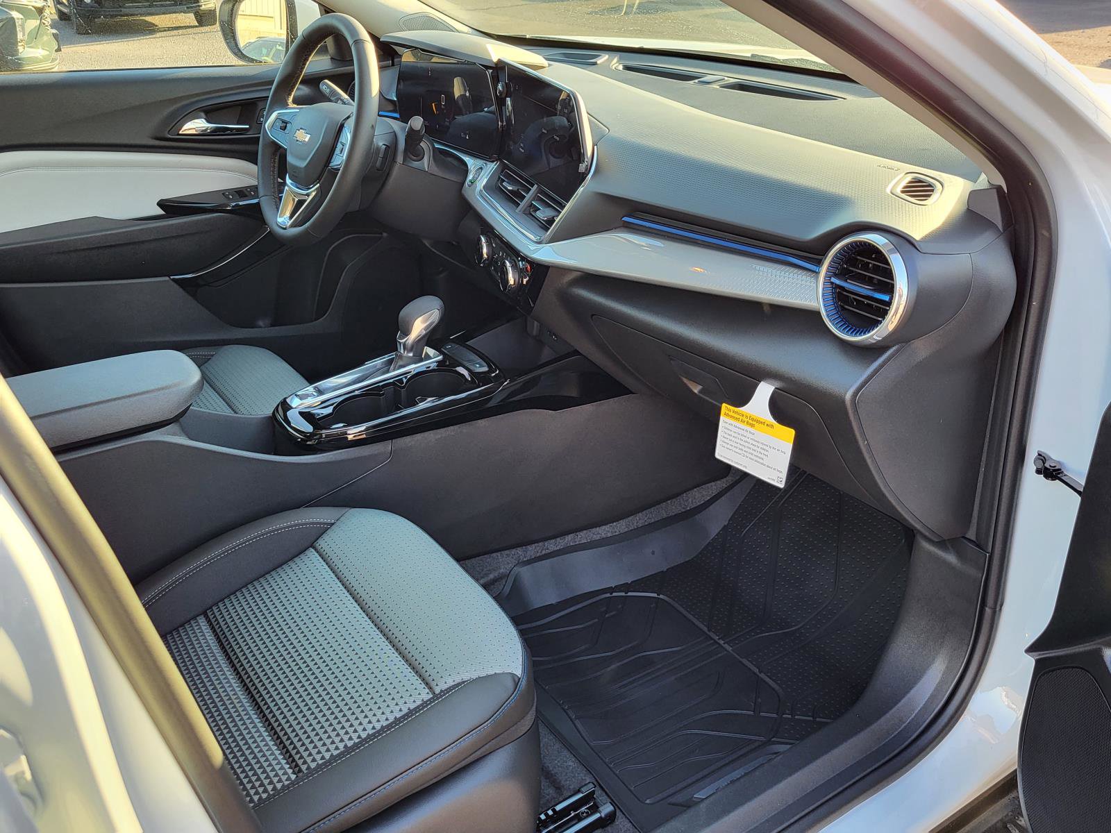 New 2026 Chevrolet Trax LT w/ Driver Confidence Package image 9