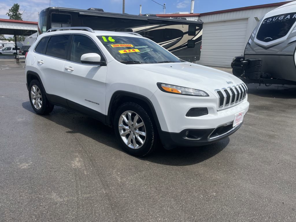 Used 2016 Jeep Cherokee Limited w/ Trailer Tow Group AWD/4WD image 1
