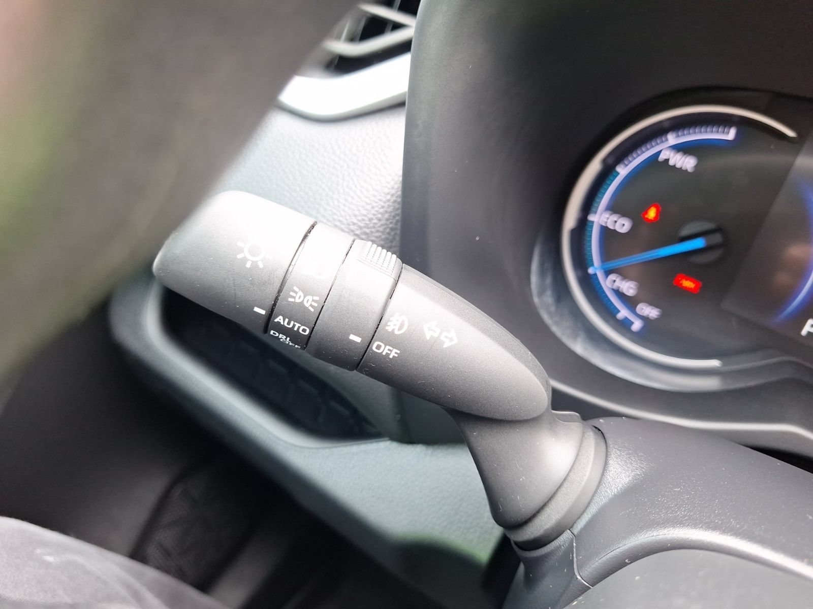 Used 2024 Toyota RAV4 AWD Hybrid image 23