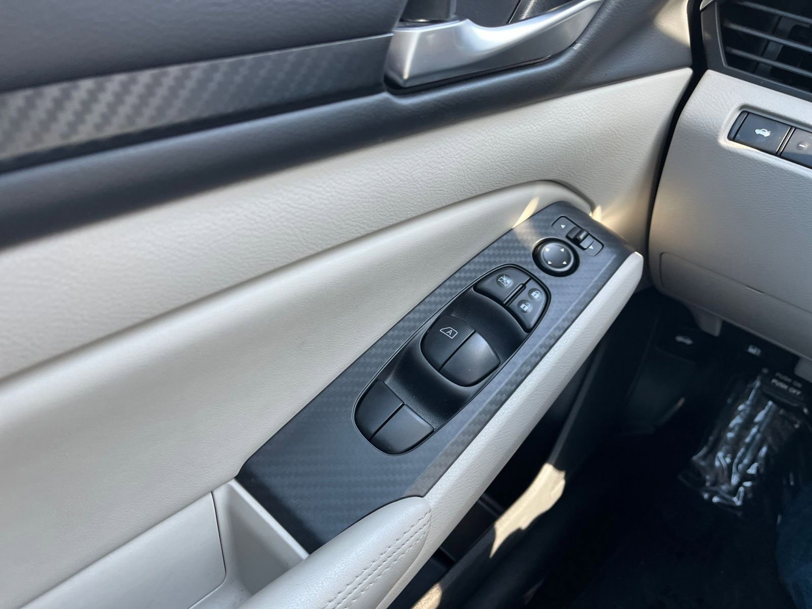 Used 2025 Nissan Altima 2.5 SV image 20