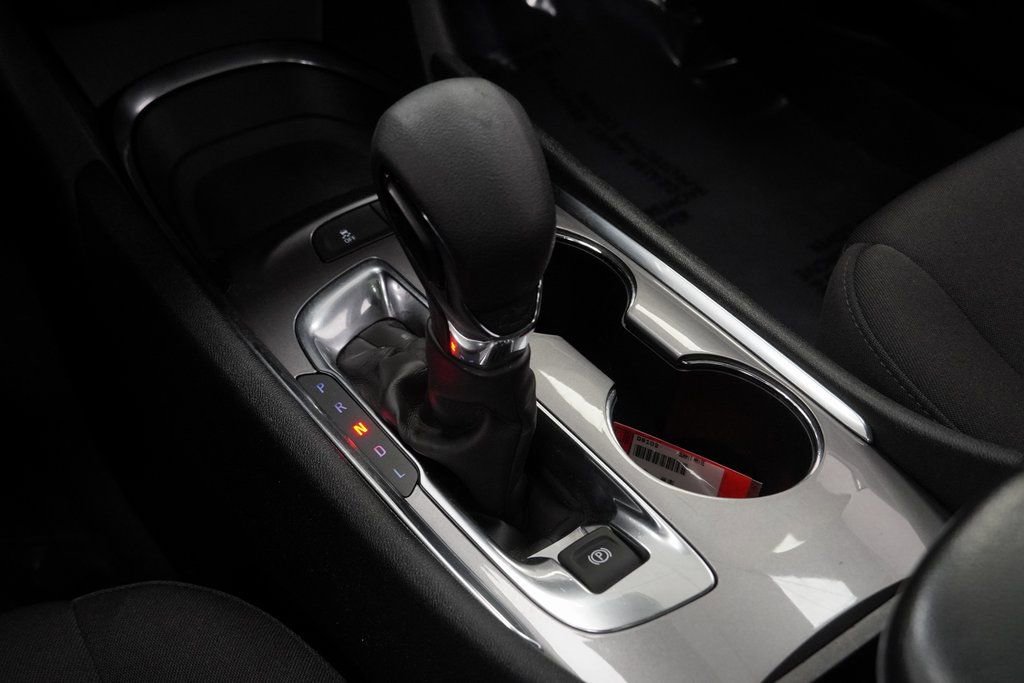 Used 2024 Chevrolet Malibu LT image 38