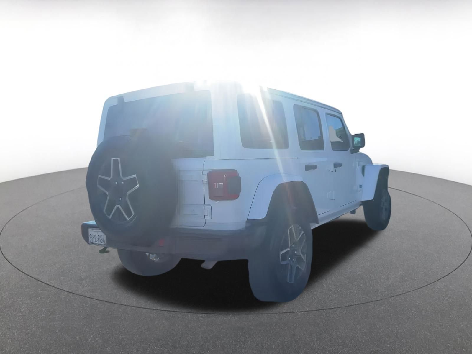 Used 2025 Jeep Wrangler Sahara image 11