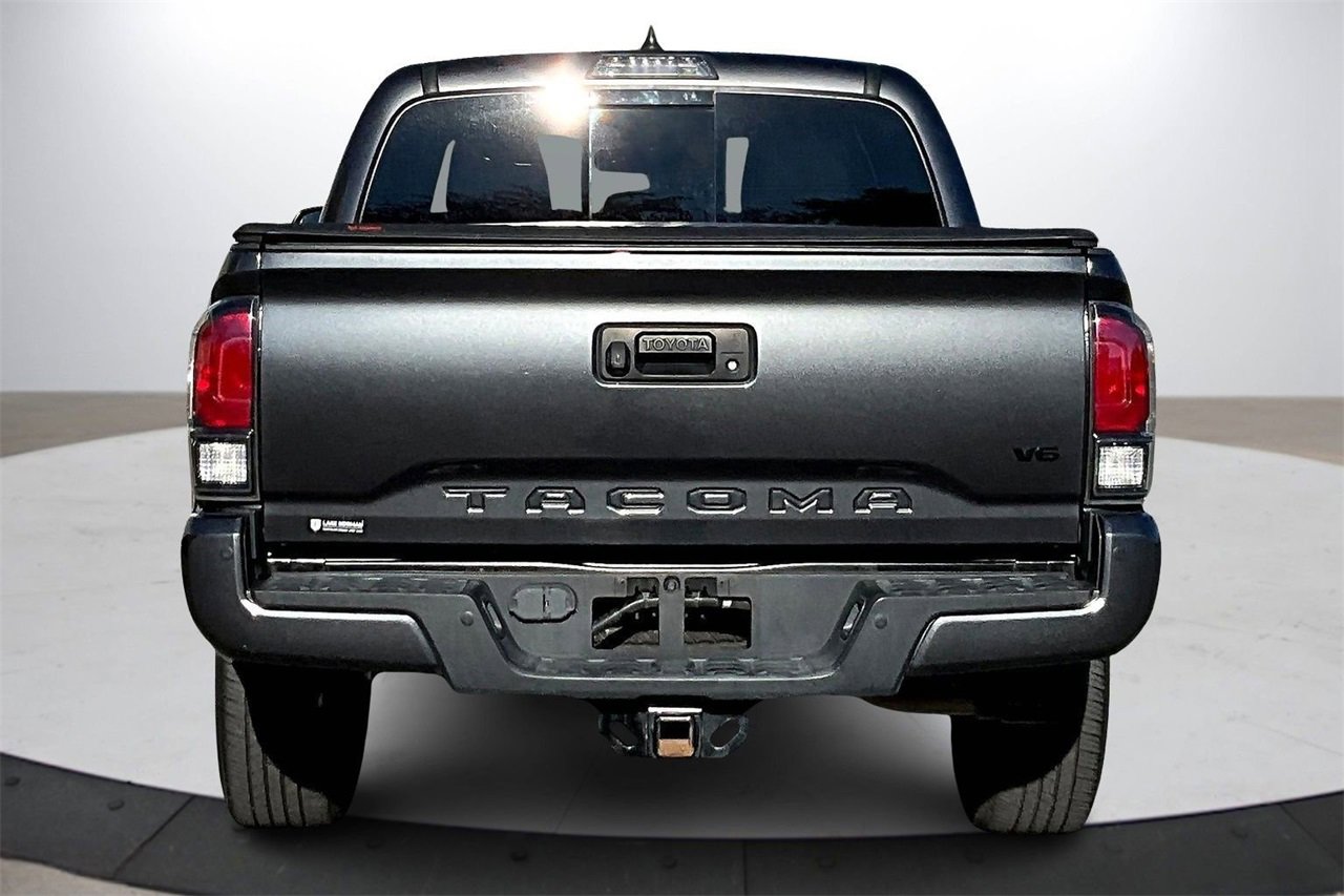 Used 2022 Toyota Tacoma Limited image 7