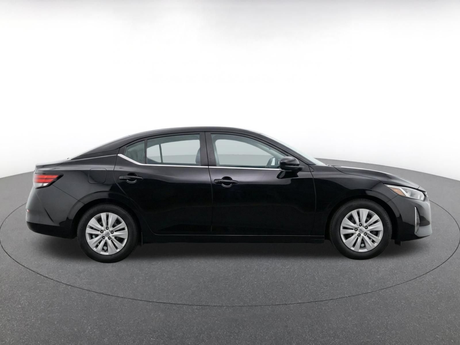 Used 2025 Nissan Sentra S FWD image 14