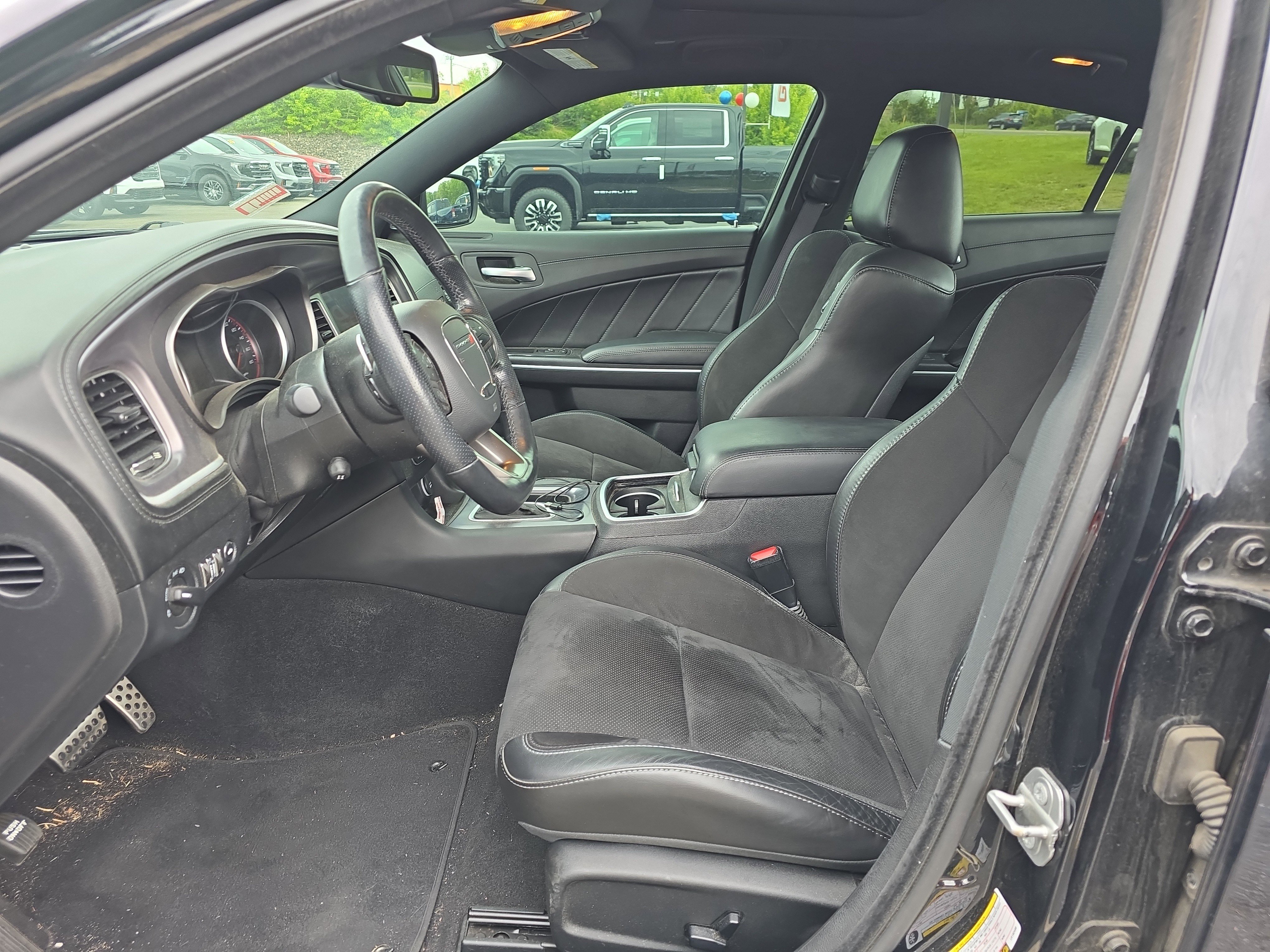 Used 2020 Dodge Charger Scat Pack RWD image 11