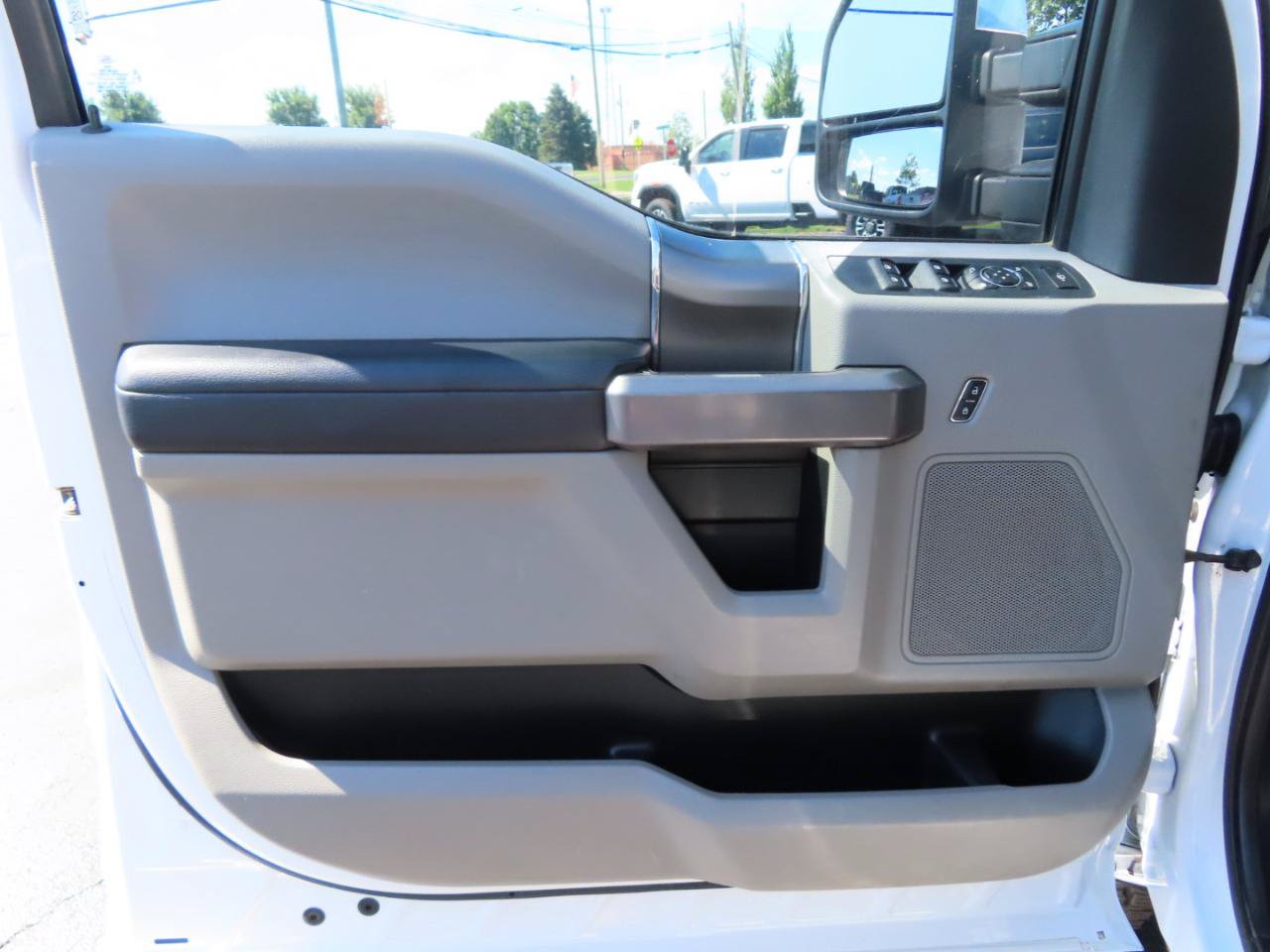 Used 2018 Ford F250 XLT w/ XLT Premium Package AWD/4WD image 25