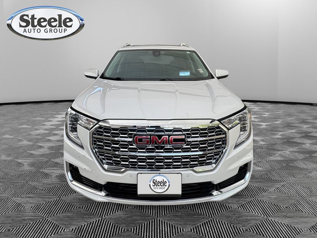 Certified 2023 GMC Terrain Denali w/ Denali Premium Package AWD/4WD image 8