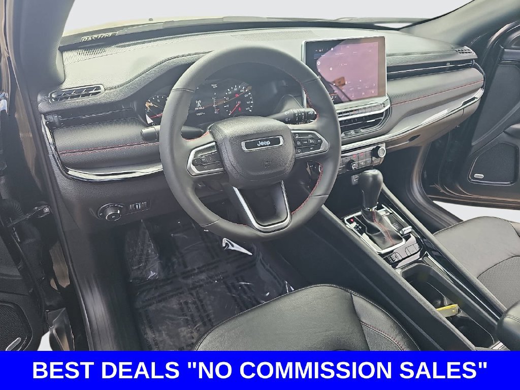 Used 2023 Jeep Compass Trailhawk w/ Sun and Sound Group AWD/4WD image 15