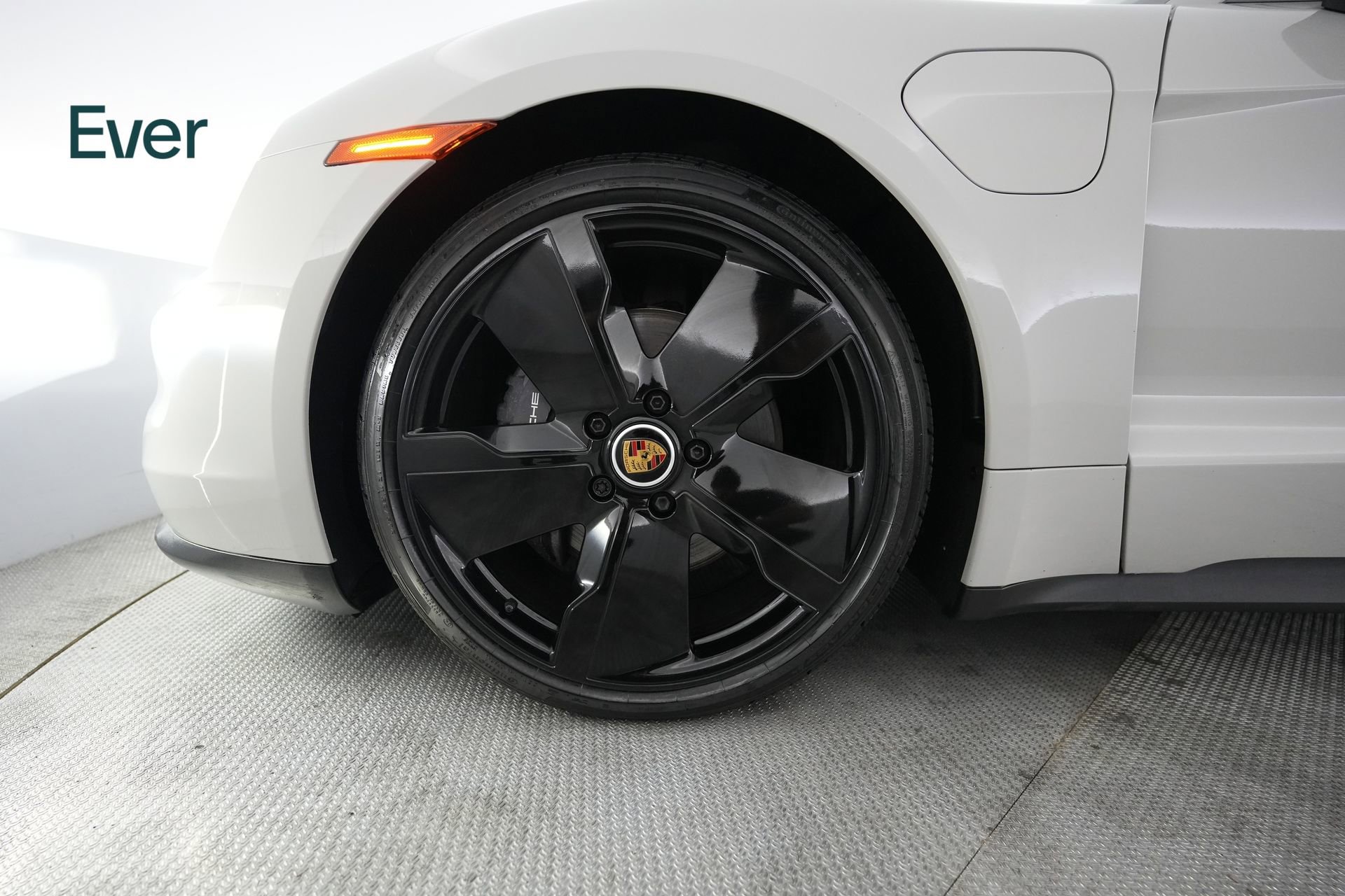 Used 2023 Porsche Taycan w/ Premium Package RWD image 19