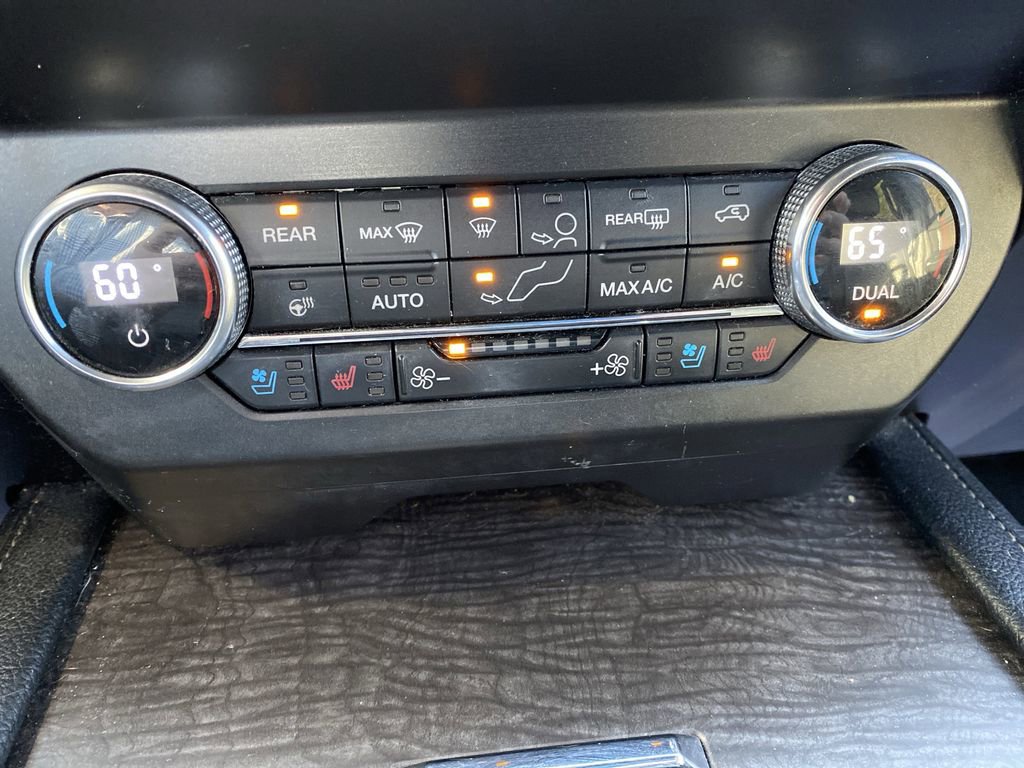 Used 2019 Ford Expedition Limited image 25