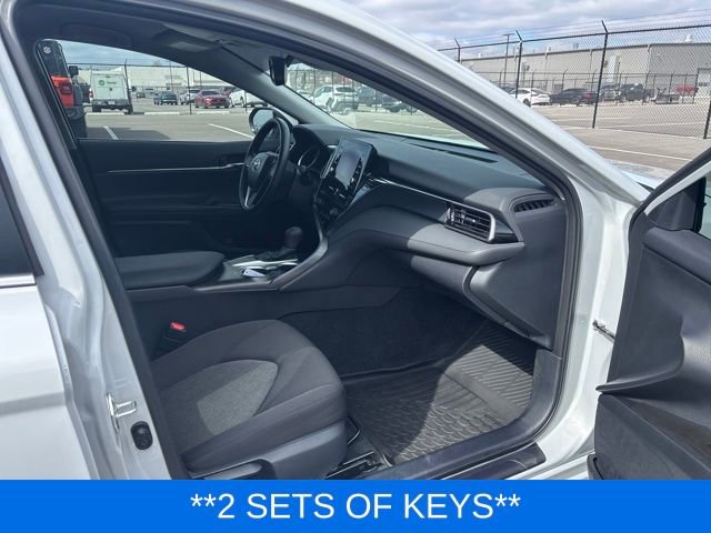 Used 2024 Toyota Camry LE w/ Convenience Package image 10