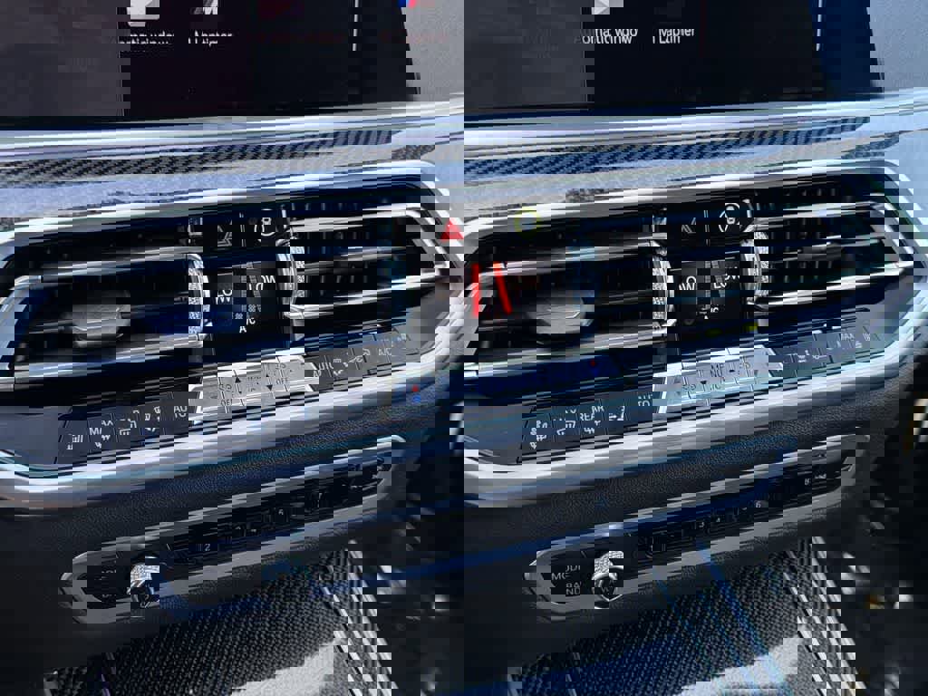 Used 2021 BMW X5 M50i w/ Executive Package image 17