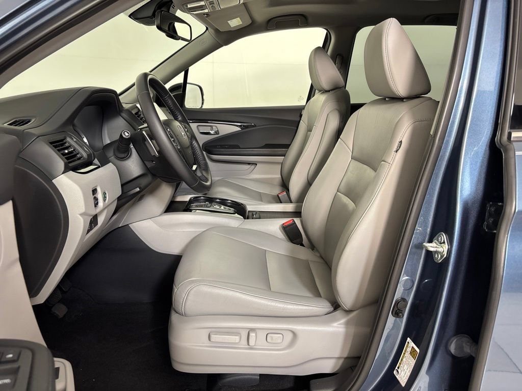 Used 2017 Honda Pilot Touring image 14
