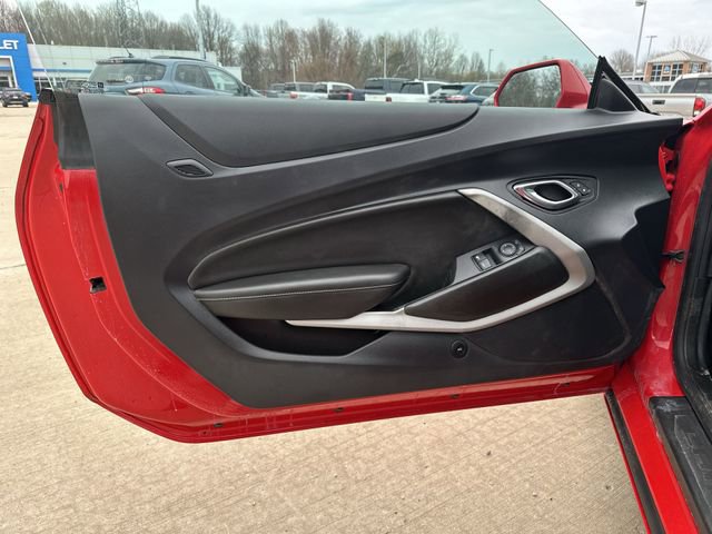 Used 2016 Chevrolet Camaro LT image 21