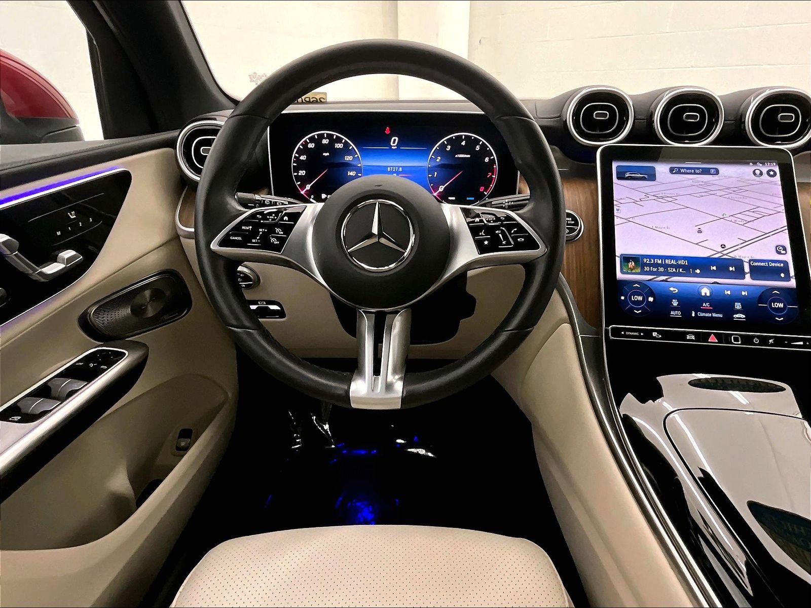 Certified 2024 Mercedes-Benz GLC 300 image 4