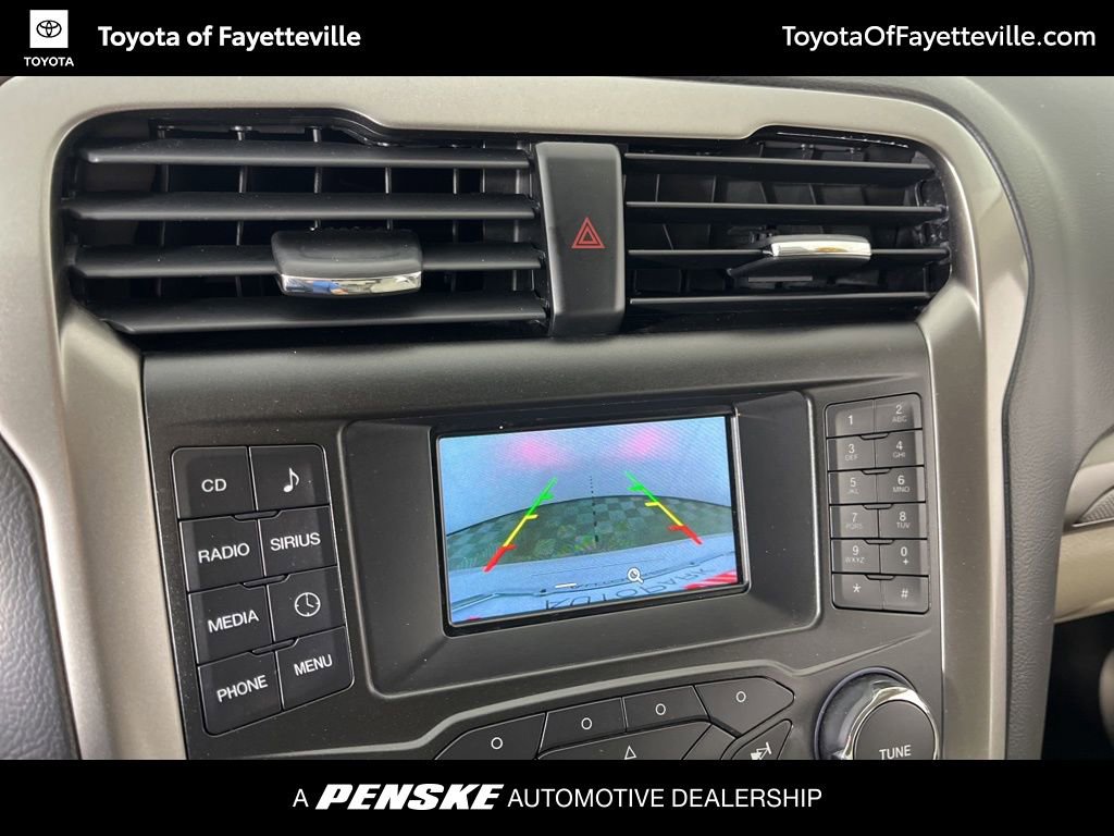 Used 2018 Ford Fusion SE image 28