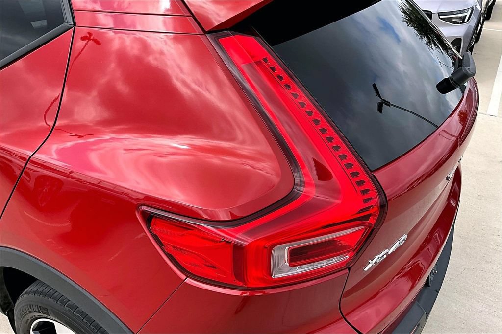 Used 2019 Volvo XC40 T5 Momentum AWD/4WD image 40