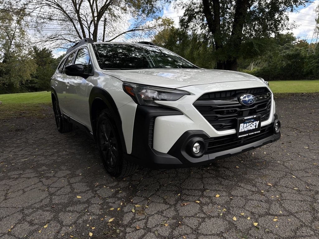 Certified 2025 Subaru Outback Onyx Edition AWD/4WD image 2