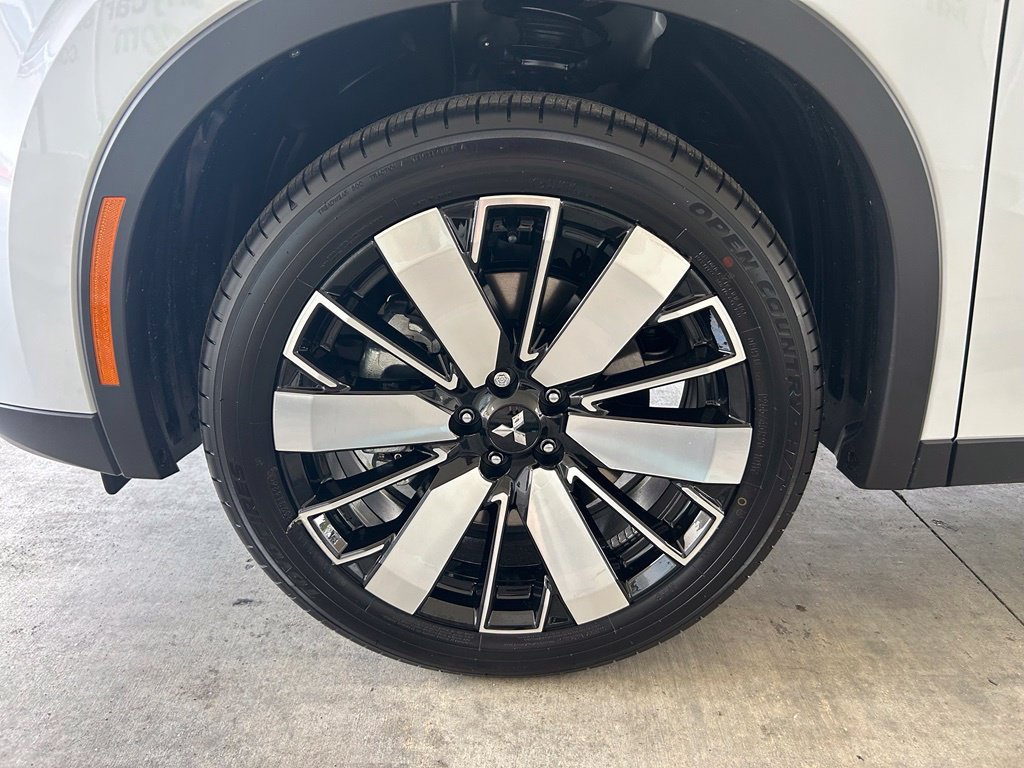 New 2026 Mitsubishi Outlander SE FWD image 15
