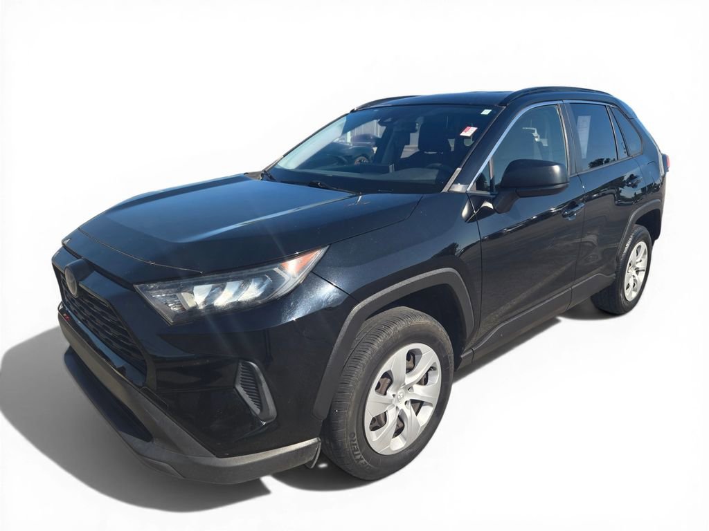 Used 2019 Toyota RAV4 LE FWD image 1