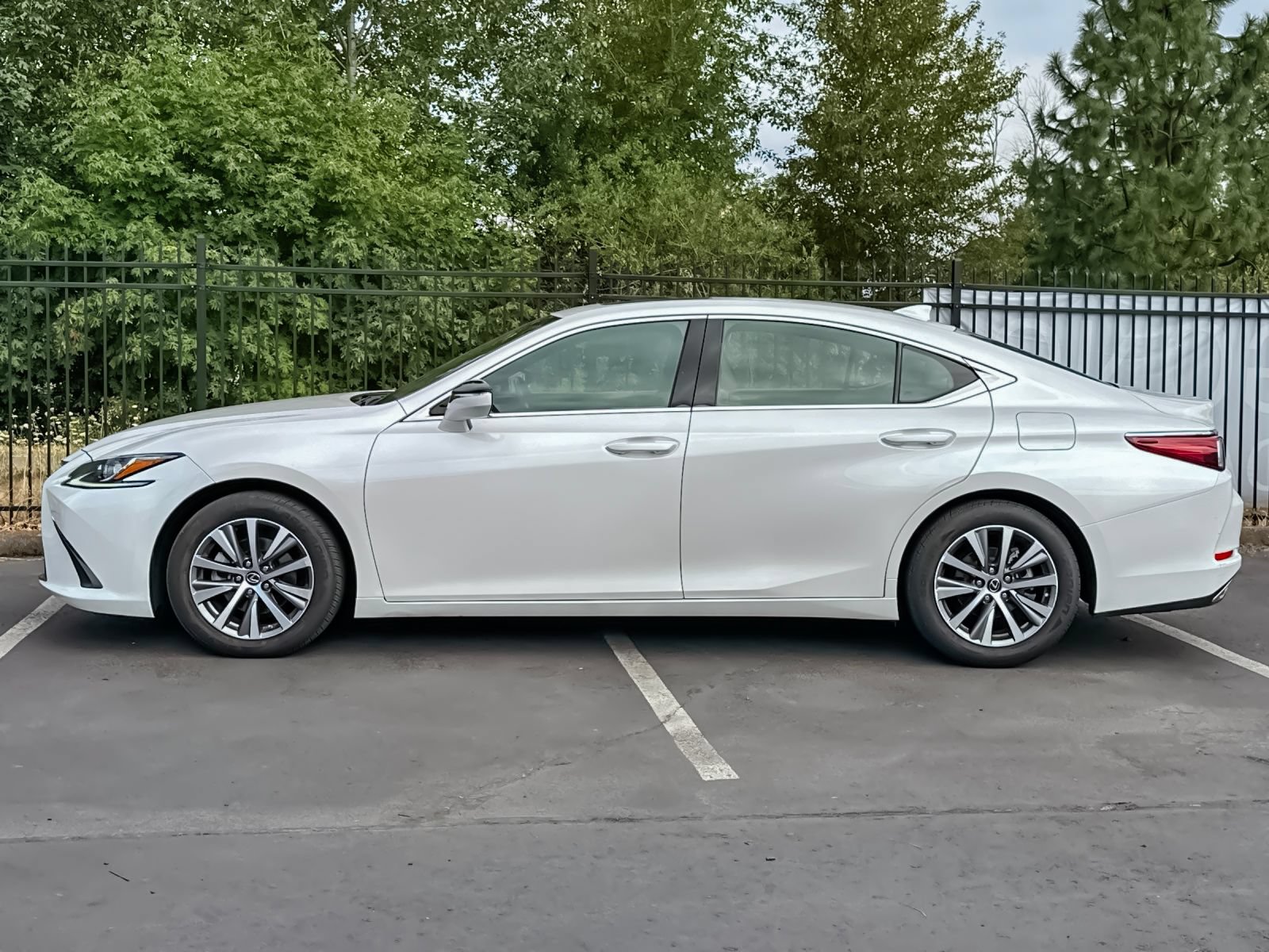Used 2020 Lexus ES 350 w/ Accessory Package 2 FWD image 7