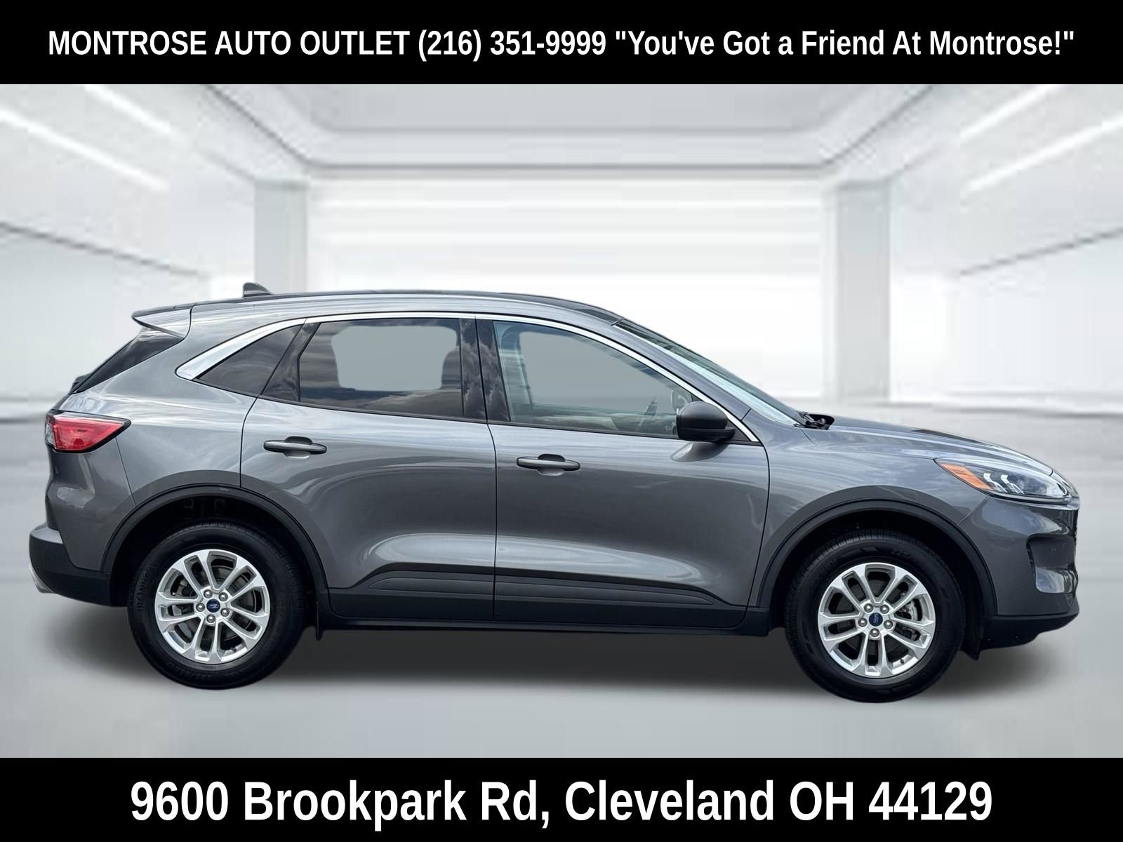 Used 2022 Ford Escape SE w/ Convenience Package AWD/4WD image 3