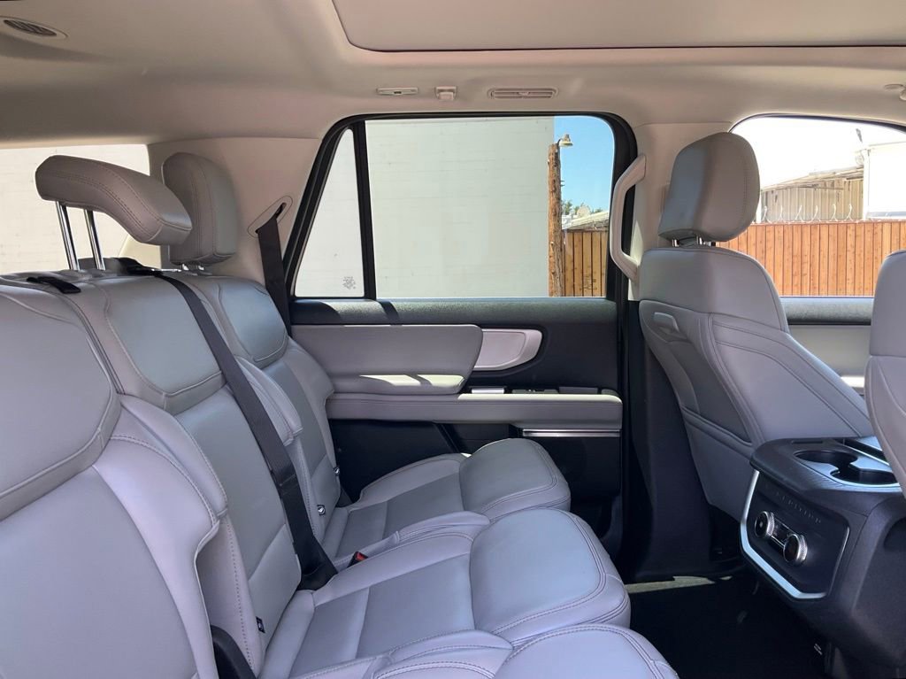 Used 2025 Ford Expedition Max Active AWD/4WD image 21