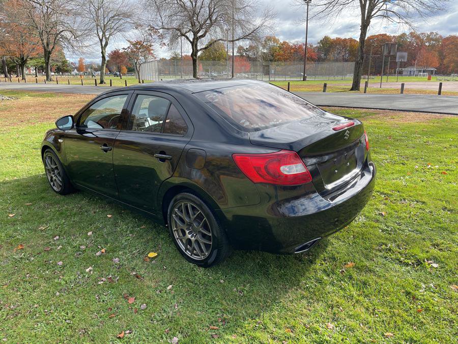 Used 2010 Suzuki Kizashi GTS FWD image 14