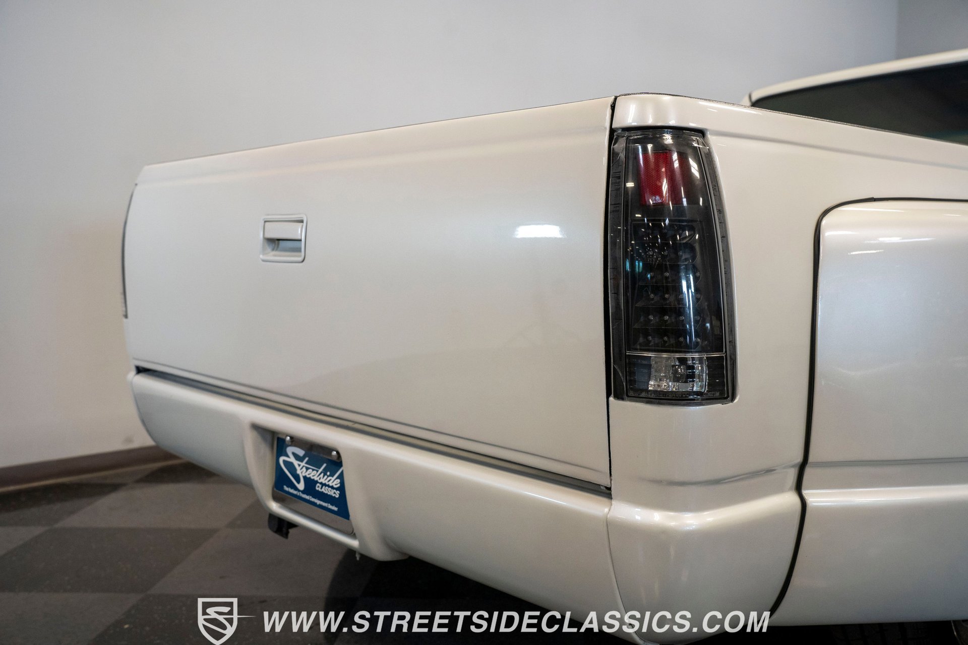 Used 1989 Chevrolet Silverado 3500 2WD Extended Cab image 22