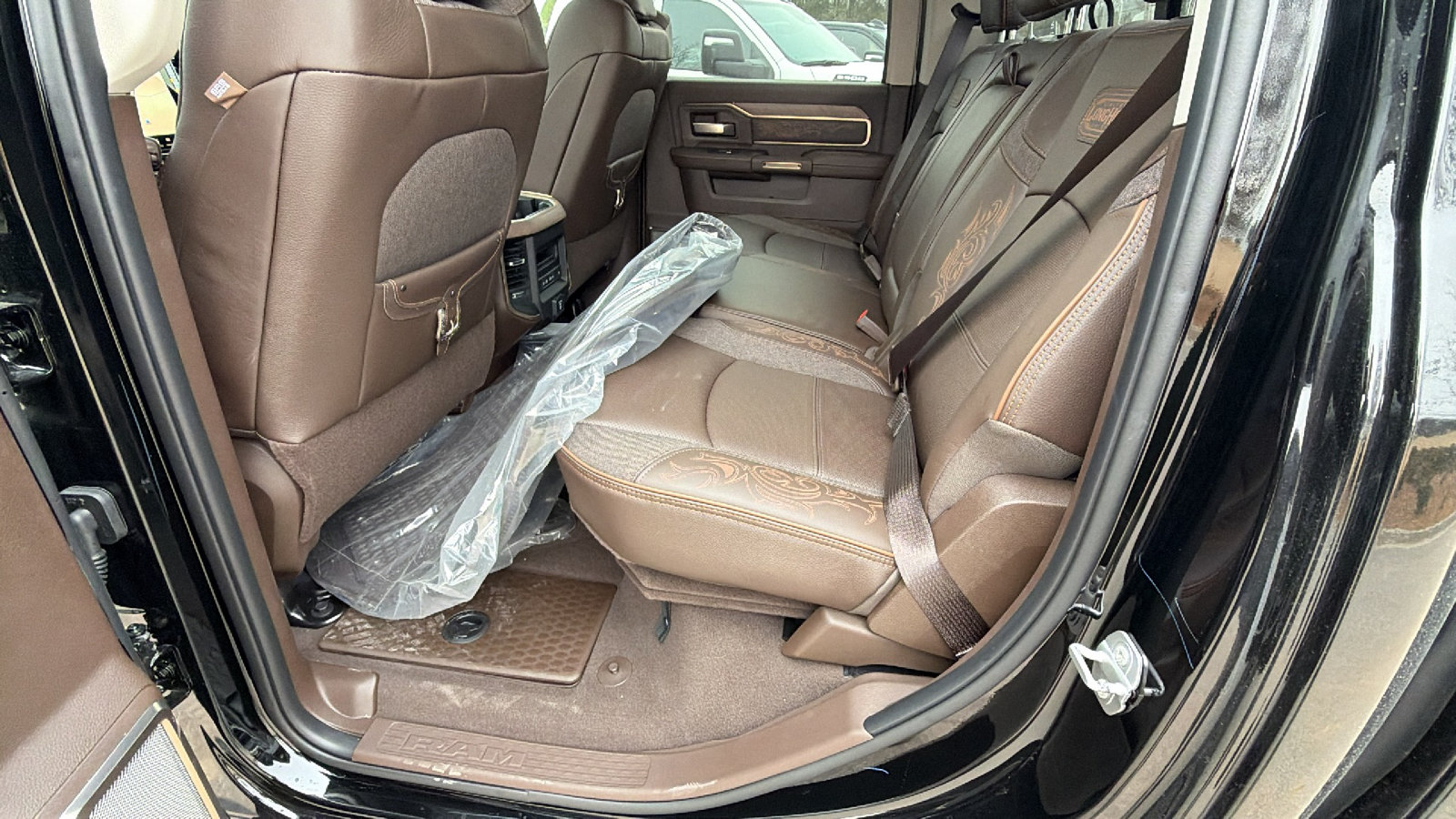 New 2026 RAM 2500 Limited AWD/4WD image 19