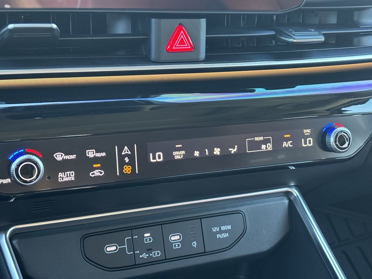 Used 2026 Kia Carnival SX Prestige image 33