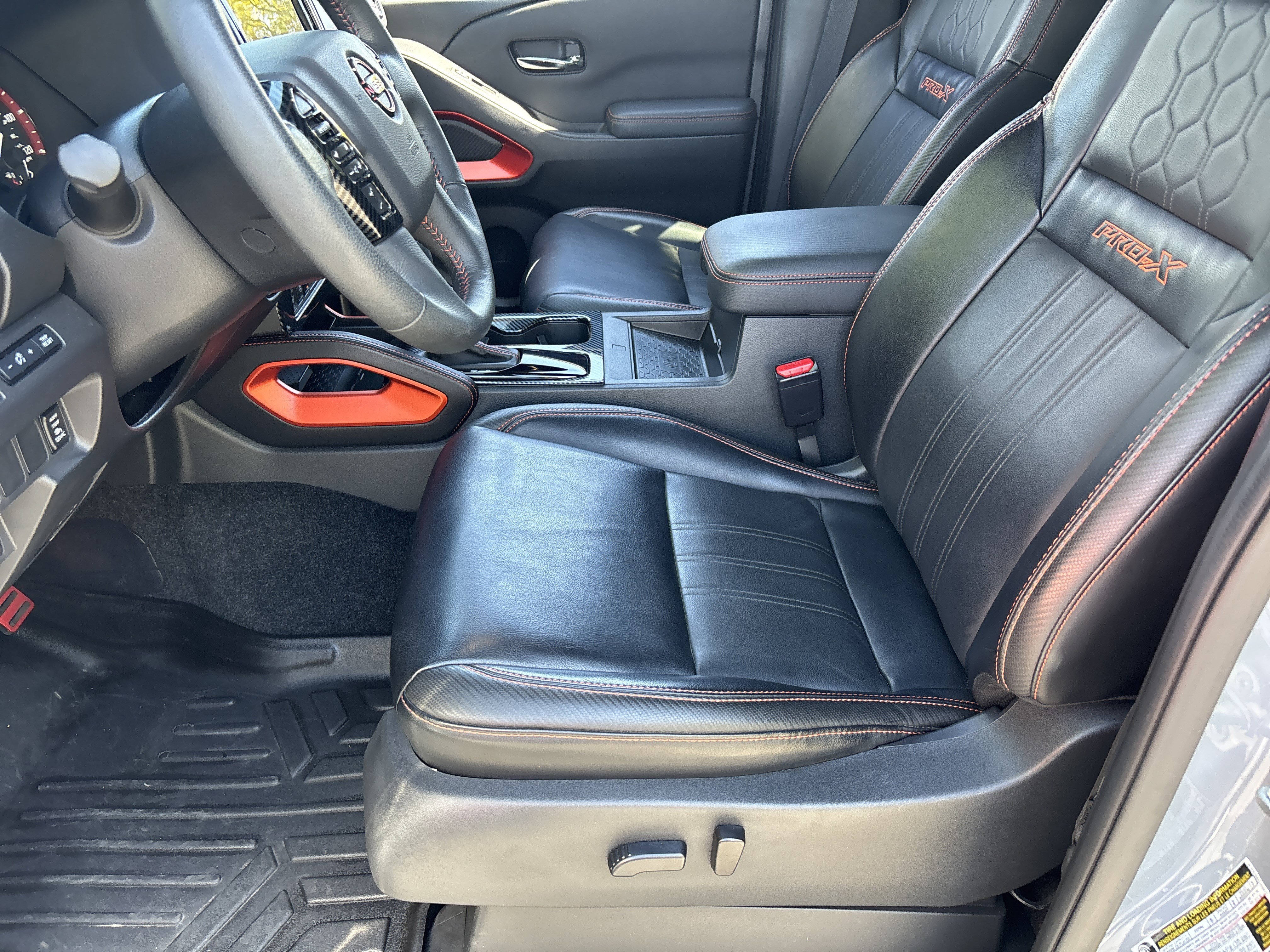 Used 2023 Nissan Frontier Pro-X w/ Pro-X Premium Package image 18