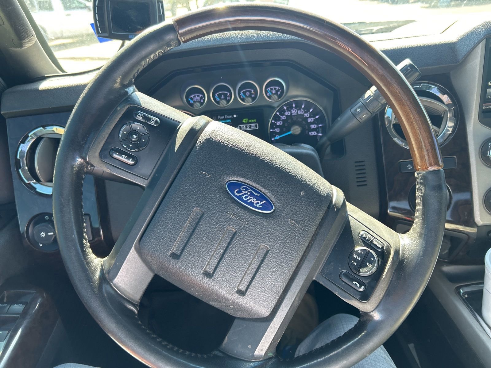Used 2015 Ford F250 Platinum w/ FX4 Off-Road Package AWD/4WD image 13