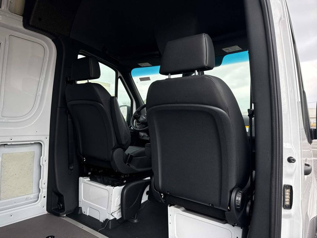 New 2025 Mercedes-Benz Sprinter 2500 image 7